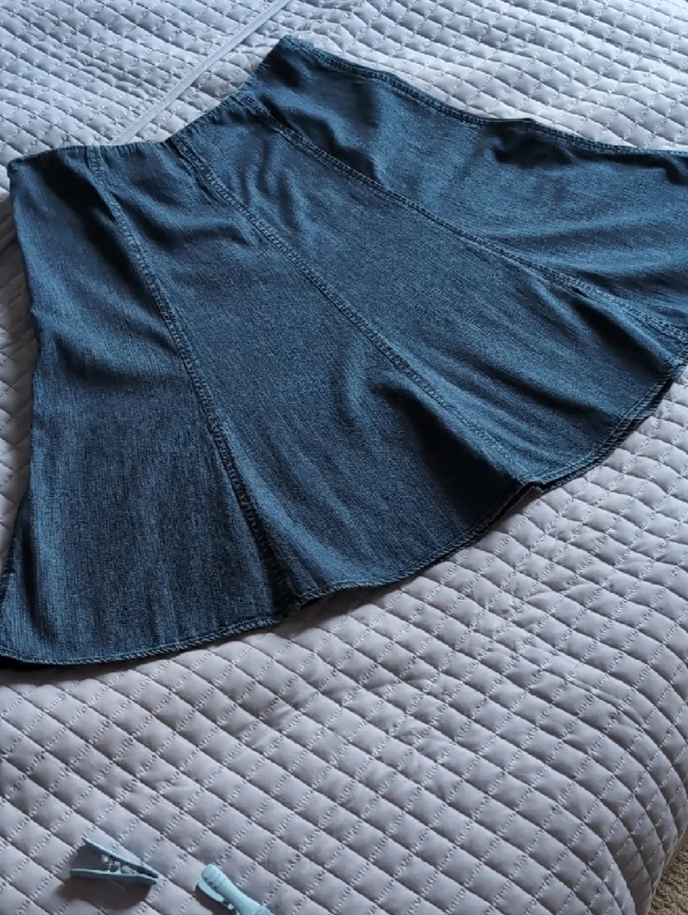 Jones New York Dark Blue Denim Skirt with Gold Floral Embroidery - Picture 9 of 12